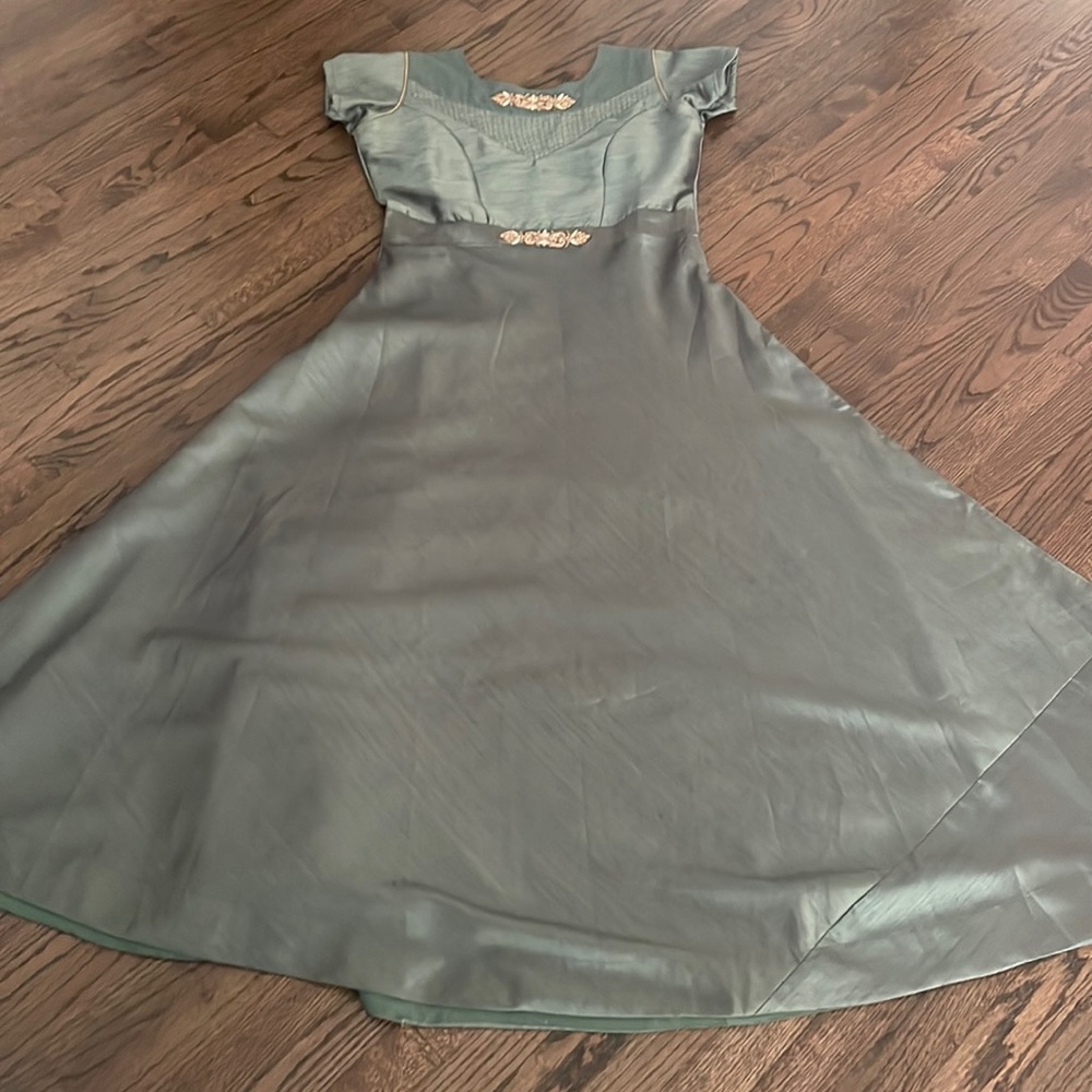 Green Anarkheli dress